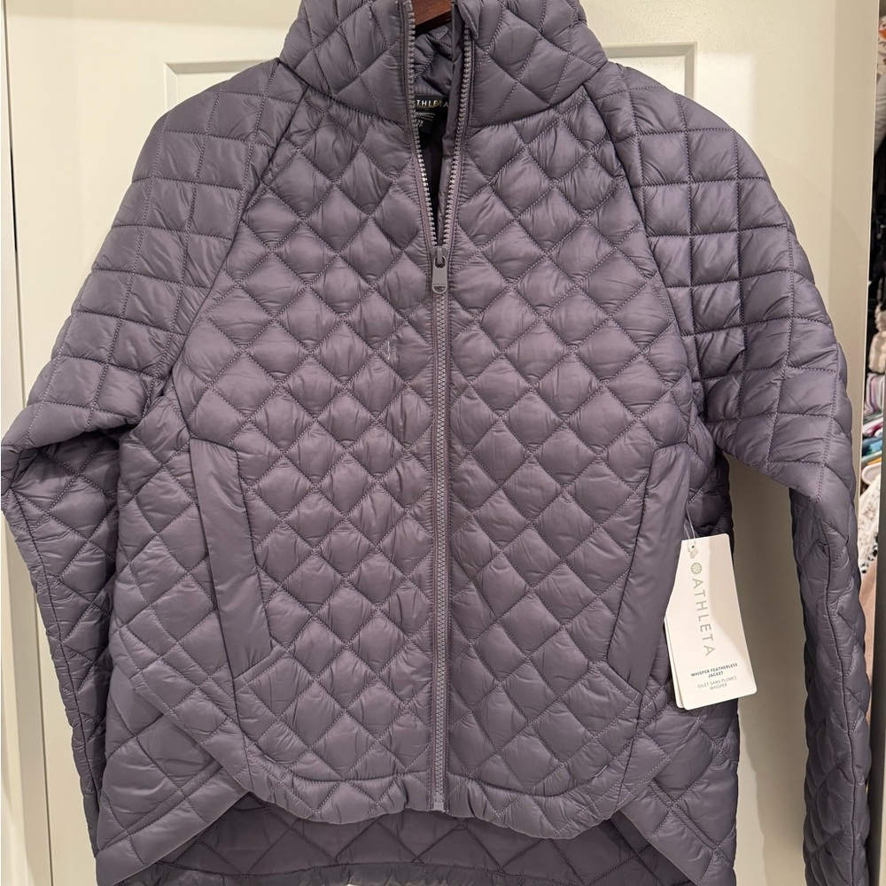 Athleta Women's Quilted Puffer Jacket in Gray